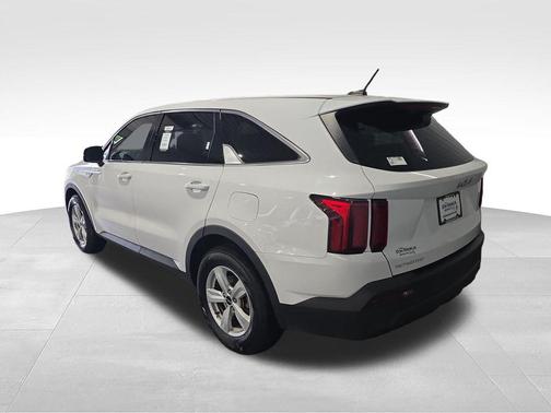 Glacial White Pearl 2023 Kia Sorento LX