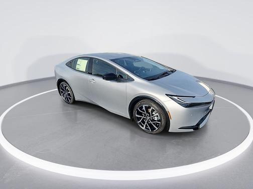 Cutting Edge 2026 Toyota Prius Plug-In Hybrid XSE