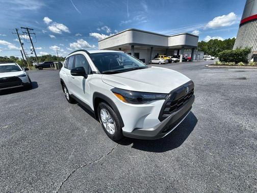Wind Chill Pearl 2026 Toyota Corolla Cross LE