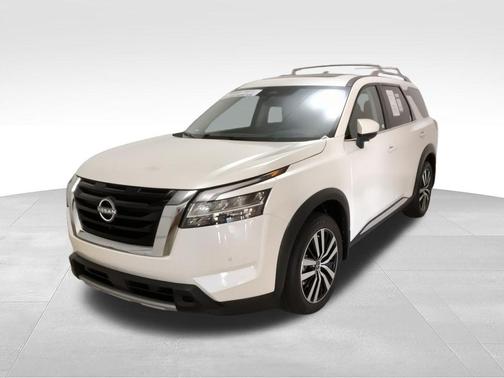 Pearl White Tricoat 2024 Nissan Pathfinder Platinum FWD