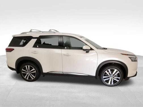 Pearl White Tricoat 2024 Nissan Pathfinder Platinum FWD