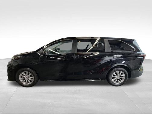 Midnight Black Metallic 2024 Toyota Sienna LE