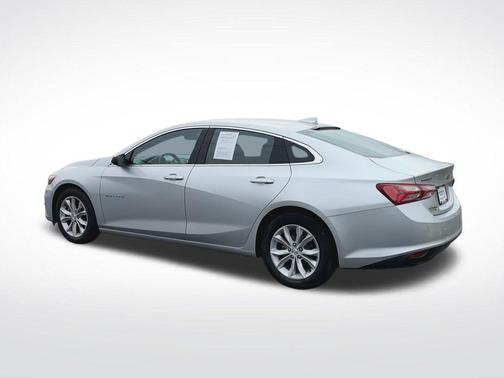 Silver Ice Metallic 2021 Chevrolet Malibu LT