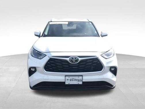 Wind Chill Pearl 2023 Toyota Highlander XLE