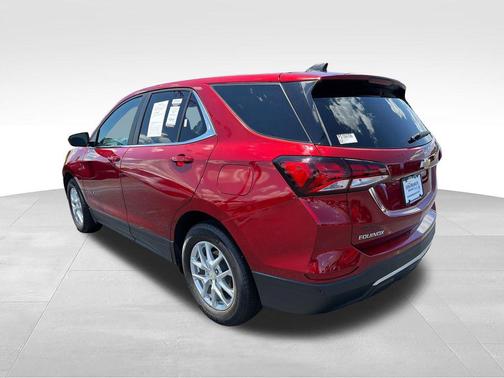 Radiant Red Tintcoat 2023 Chevrolet Equinox 1LT