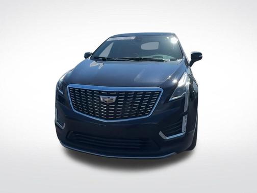 Stellar Black Metallic 2021 Cadillac XT5 Premium Luxury