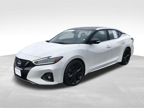 Pearl White Tricoat 2023 Nissan Maxima SR Xtronic CVT