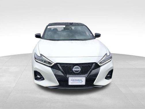 Pearl White Tricoat 2023 Nissan Maxima SR Xtronic CVT