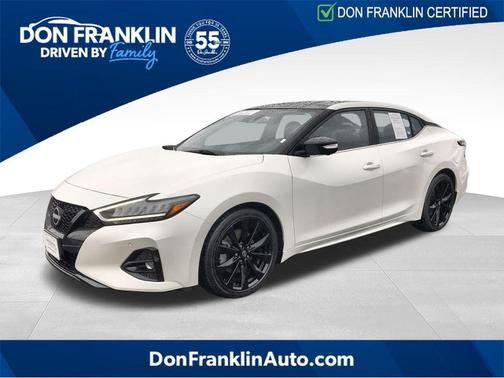 Pearl White Tricoat 2023 Nissan Maxima SR Xtronic CVT