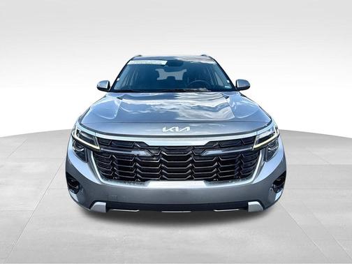 Steel Gray 2024 Kia Seltos S