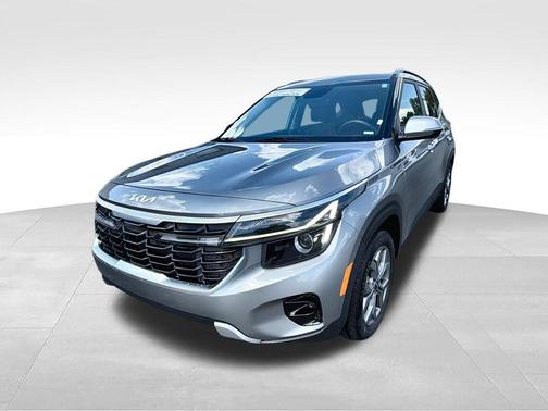 Steel Gray 2024 Kia Seltos S
