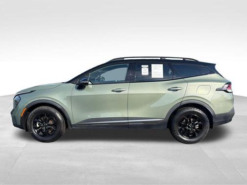 Jungle Green/Ebony Black Roof 2023 Kia Sportage S