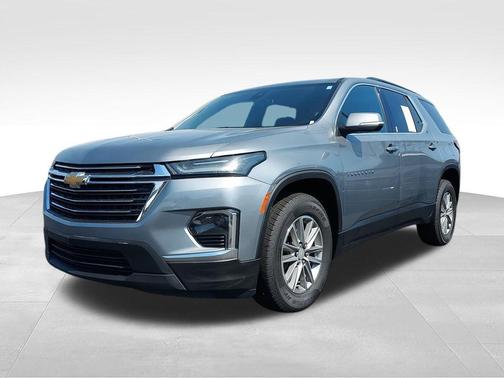 Sterling Gray Metallic 2023 Chevrolet Traverse LT Cloth