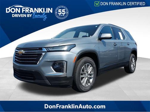 Sterling Gray Metallic 2023 Chevrolet Traverse LT Cloth