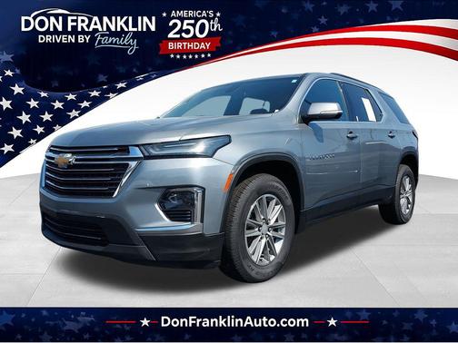 Sterling Gray Metallic 2023 Chevrolet Traverse LT Cloth