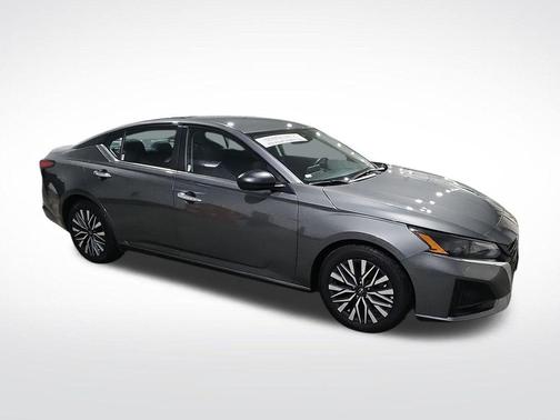 Gun Metallic 2024 Nissan Altima 2.5 SV