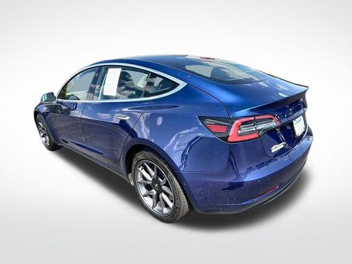 Deep Blue Metallic 2019 Tesla Model 3 Long Range