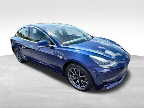 Deep Blue Metallic 2019 Tesla Model 3 Long Range