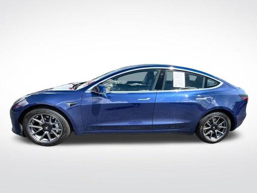 Deep Blue Metallic 2019 Tesla Model 3 Long Range