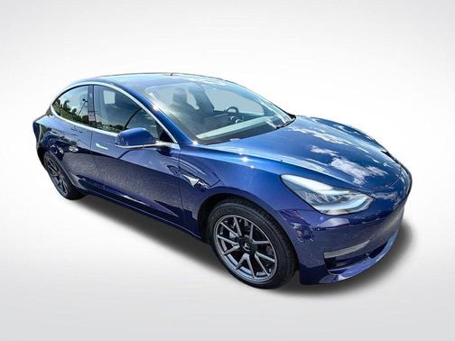 Deep Blue Metallic 2019 Tesla Model 3 Long Range