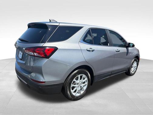 Sterling Gray Metallic 2024 Chevrolet Equinox 1LT