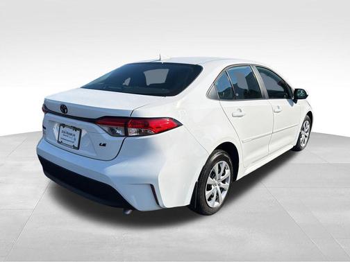 Ice Cap 2024 Toyota Corolla LE