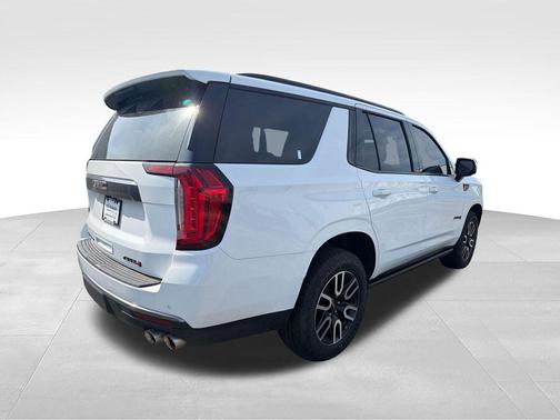 White 2023 GMC Yukon AT4