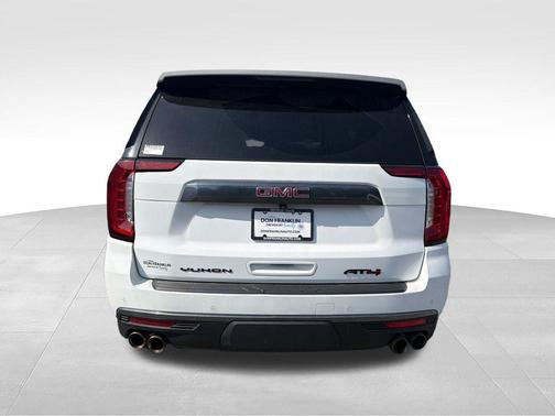 White 2023 GMC Yukon AT4