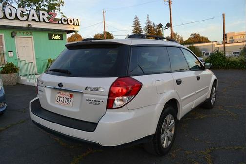 Satin White Pearl 2009 Subaru Outback 2.5i