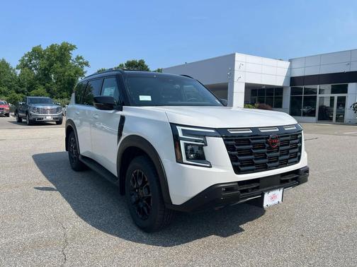 Aspen White SPR Black 2026 Nissan Armada PRO-4X