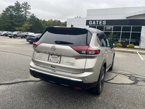 Champagne Silver Metallic/Super Black 2026 Nissan Rogue Platinum