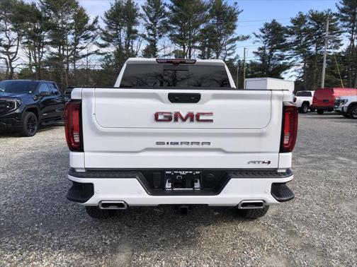 2025 GMC Sierra 1500 AT4