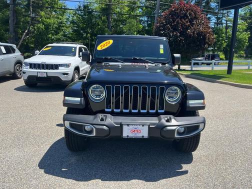 Black Clearcoat 2020 Jeep Gladiator Overland