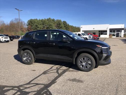2025 Nissan Kicks S