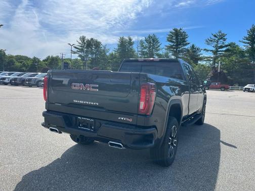 Onyx Black 2026 GMC Sierra 1500 AT4