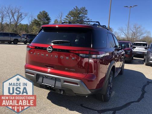 2026 Nissan Pathfinder SL