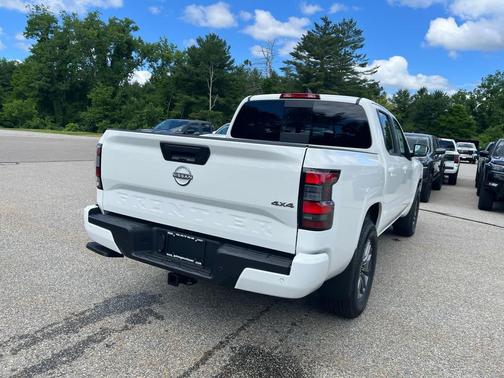 Glacier White 2026 Nissan Frontier SV