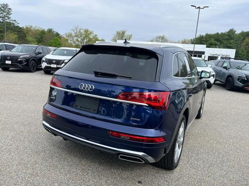 Navarra Blue Metallic 2023 Audi Q5 45 S line Premium Plus