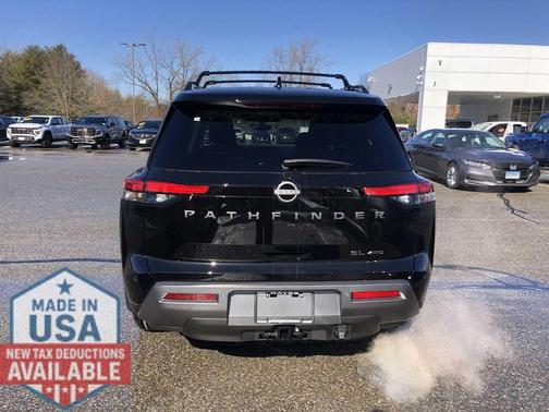 Super Black 2026 Nissan Pathfinder SL