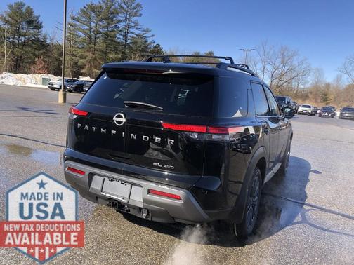 2026 Nissan Pathfinder SL