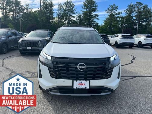 Everest White Pearl 2026 Nissan Pathfinder SL
