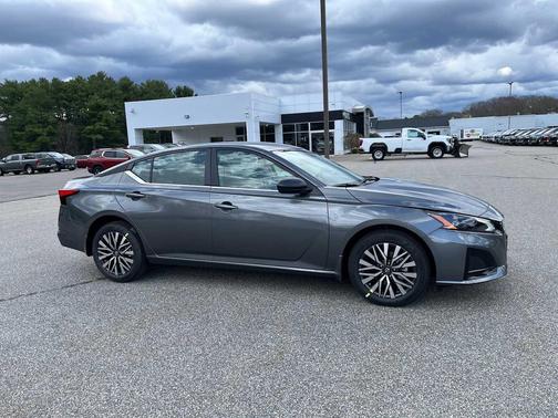 Gun Metallic 2026 Nissan Altima SV AWD