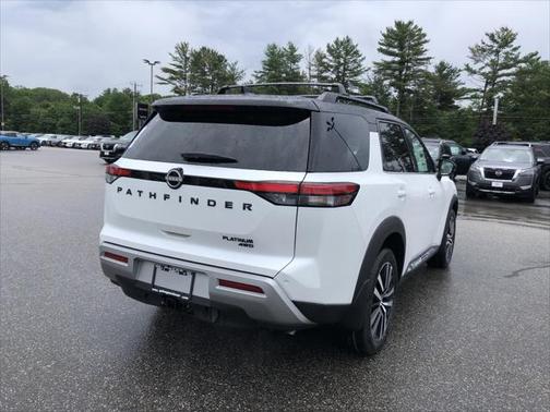 2025 Nissan Pathfinder Platinum 4WD