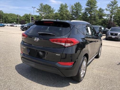 2017 Hyundai TUCSON SE
