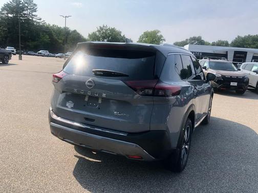 Boulder Gray Pearl 2023 Nissan Rogue SL