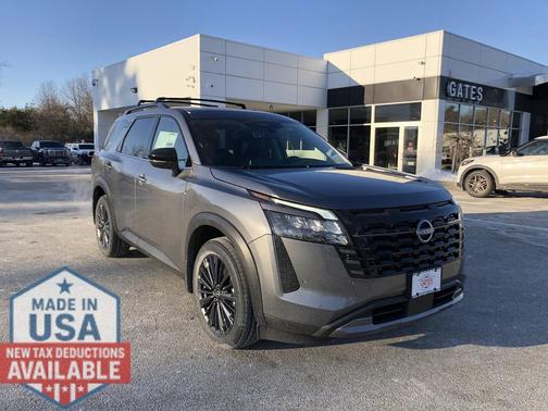 2026 Nissan Pathfinder SL