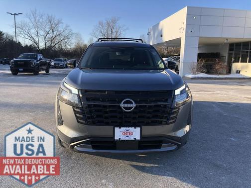 2026 Nissan Pathfinder SL