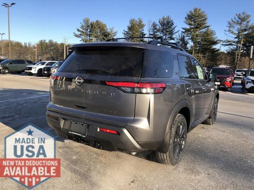 2026 Nissan Pathfinder SL