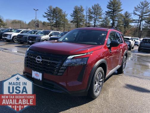 2026 Nissan Pathfinder SV