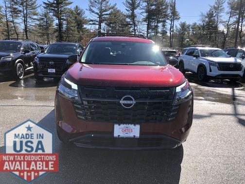 2026 Nissan Pathfinder SV